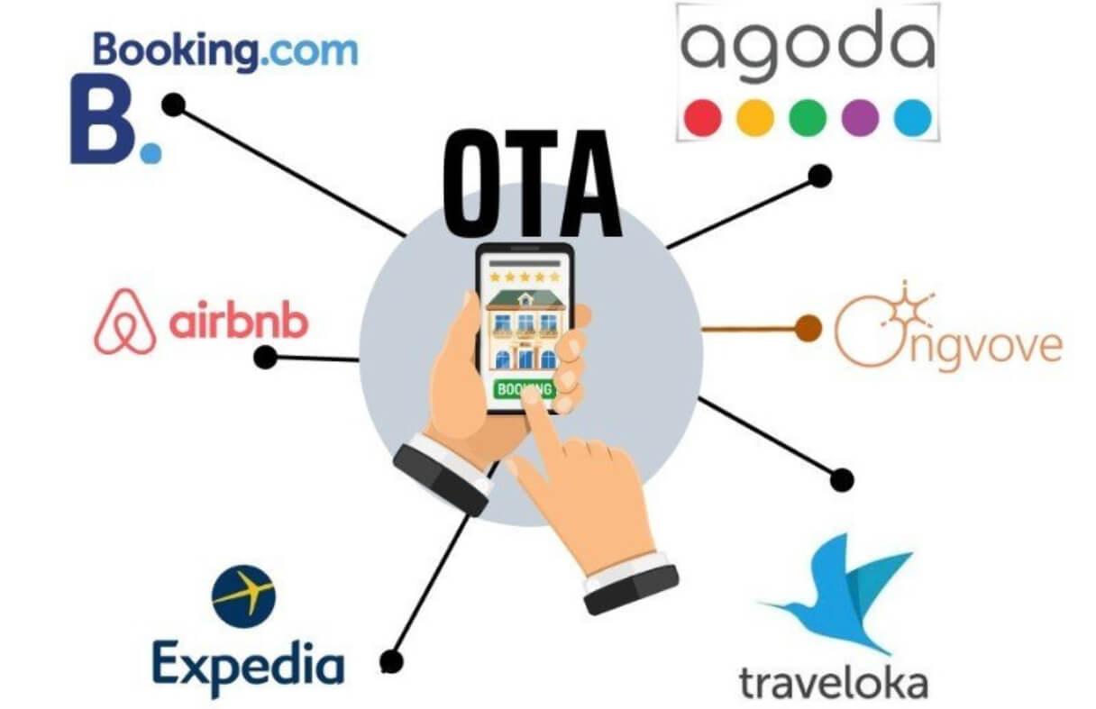 booking a villa in Da Nang through Airbnb and online platforms