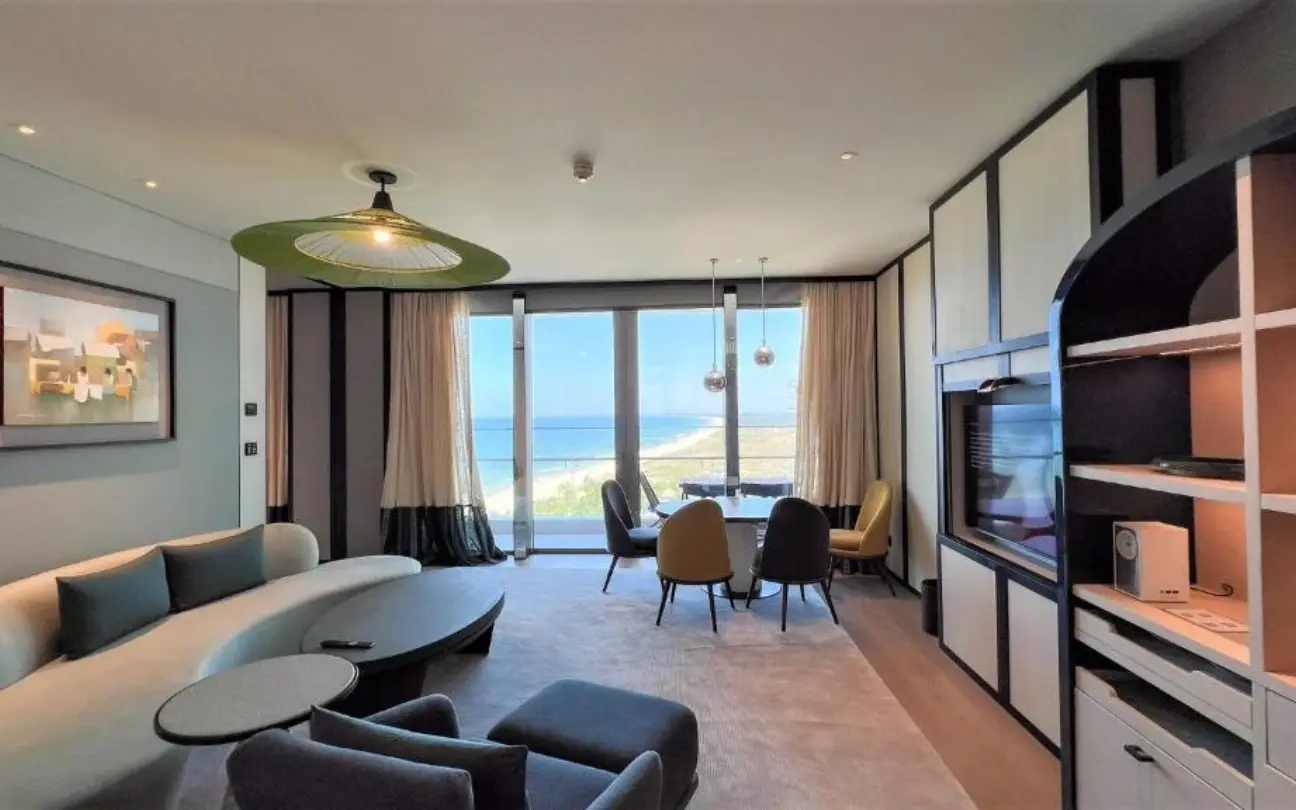 New World Hoiana Beach Resort Deluxe Ocean View Suite