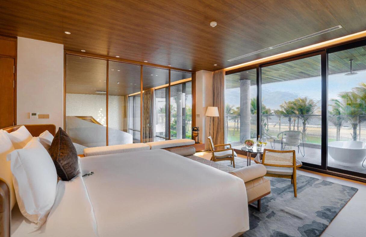 Family friendly villa in Da Nang with large living space for group stays