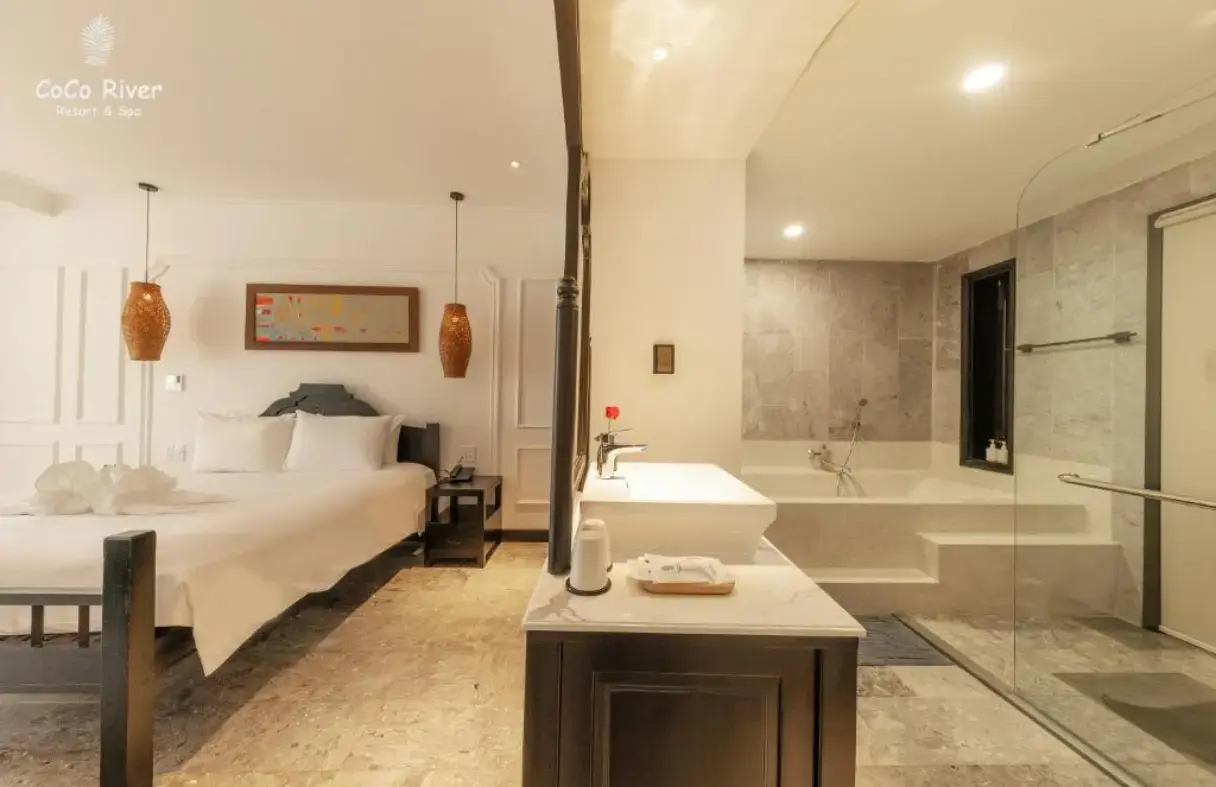 Deluxe River View sang trọng tại Hoi An Coco River Resort & Spa nhìn ra sông Thu Bồn