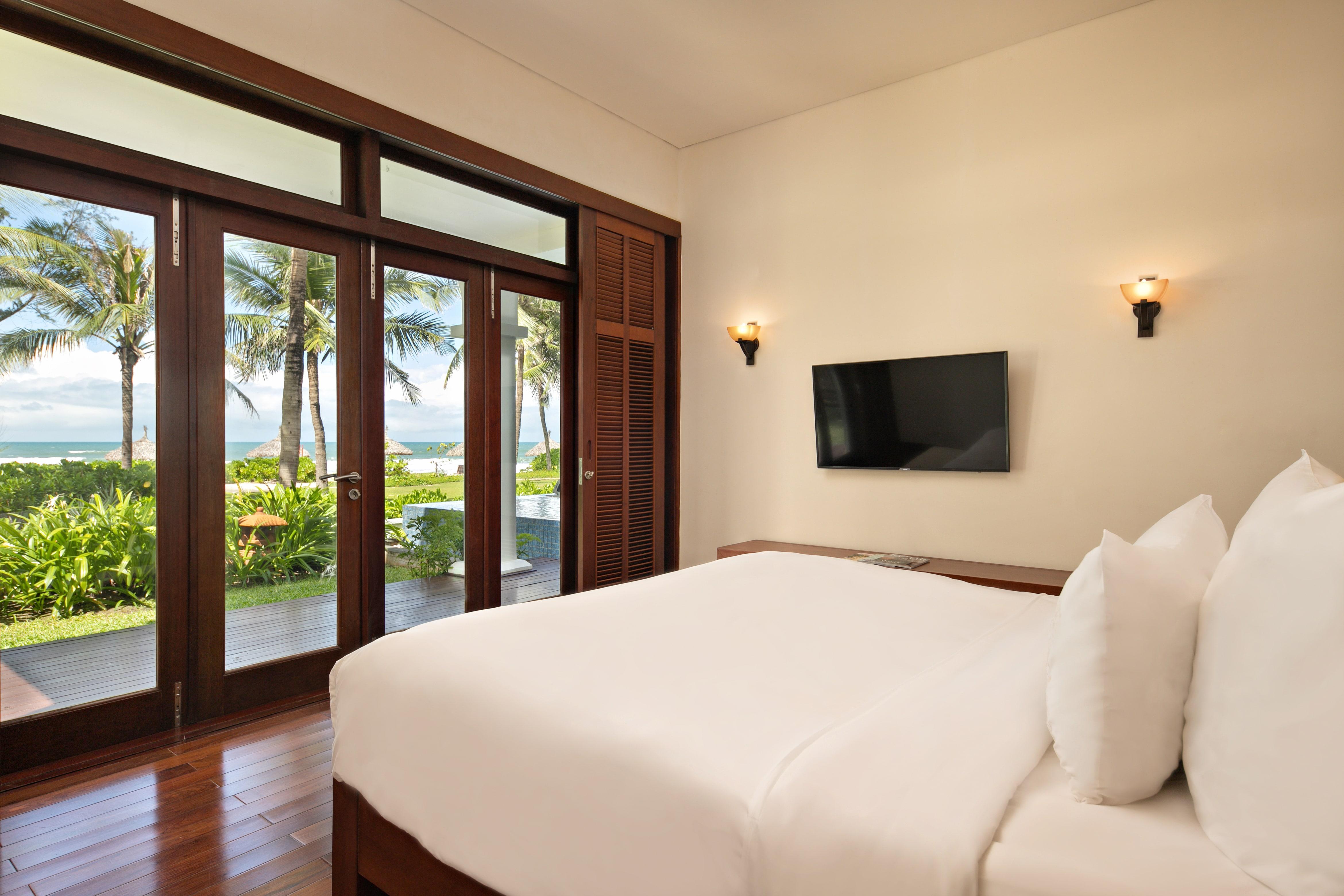 Furama Villa 04 Beach Front