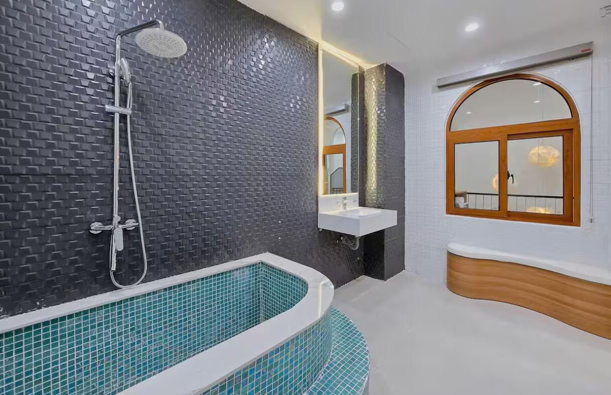 Comfortable living area inside a Da Nang villa designed for long-term residents and extended stays