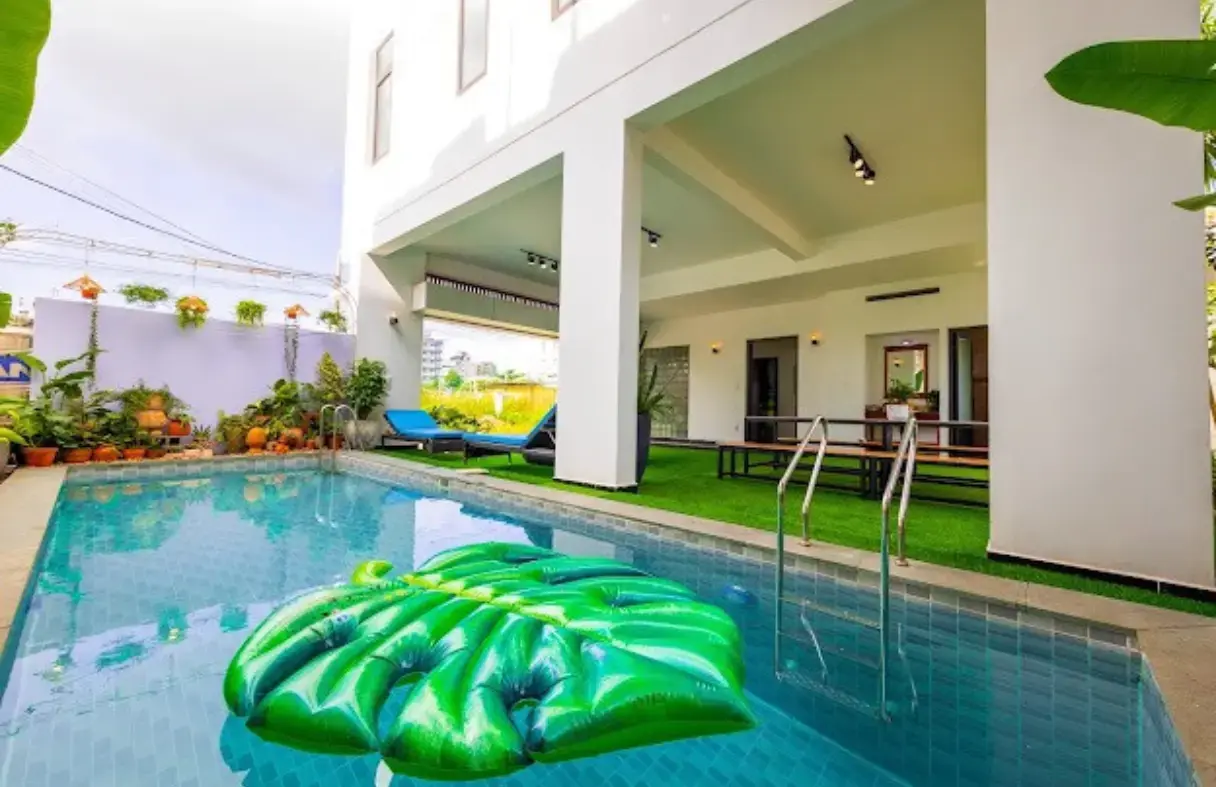 Không gian tổ chức party hồ bơi buổi tối tại Mây Luxury Villa – NHT.