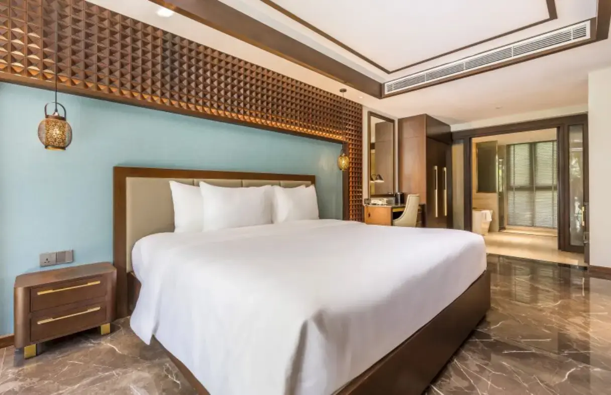 Phòng ngủ villa view biển Đà Nẵng yên tĩnh, phù hợp nghỉ dưỡng dài ngày