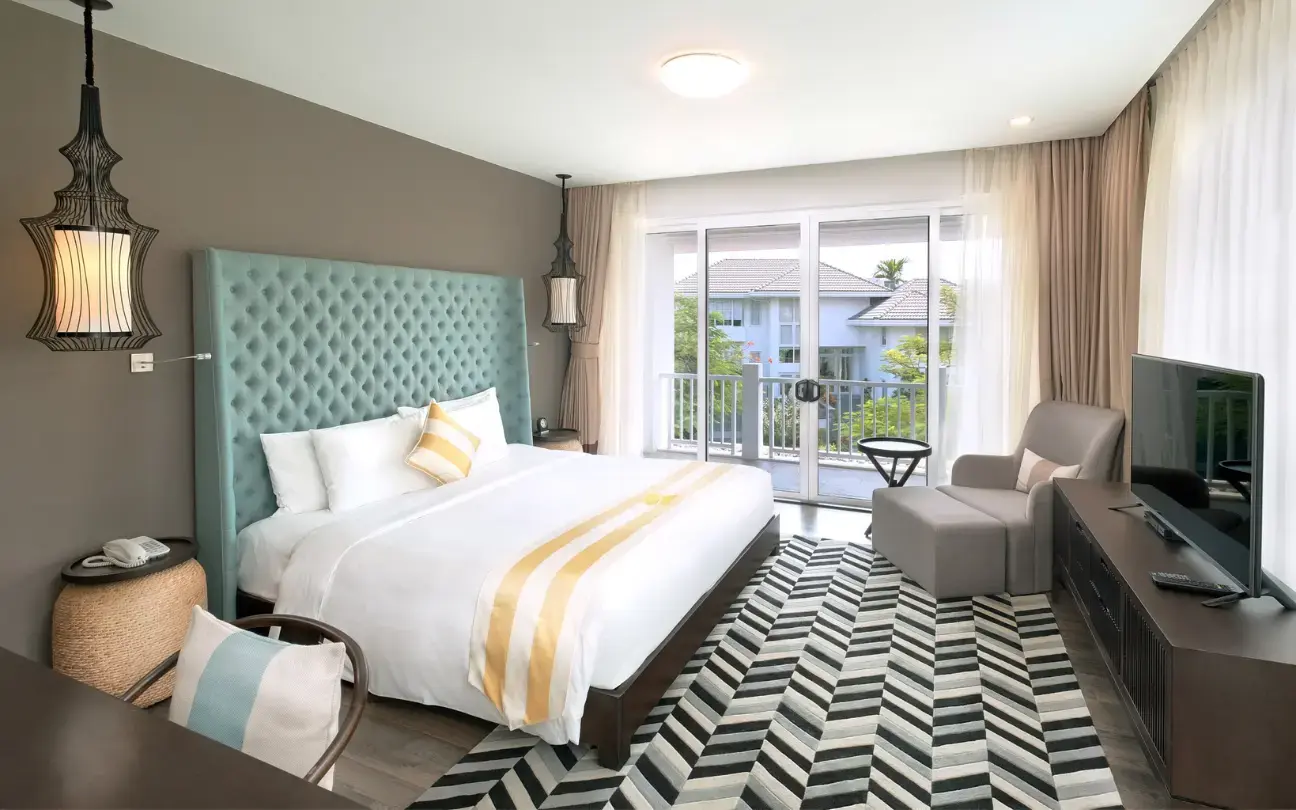 premier-village-danang-resort-living-room-2.webp