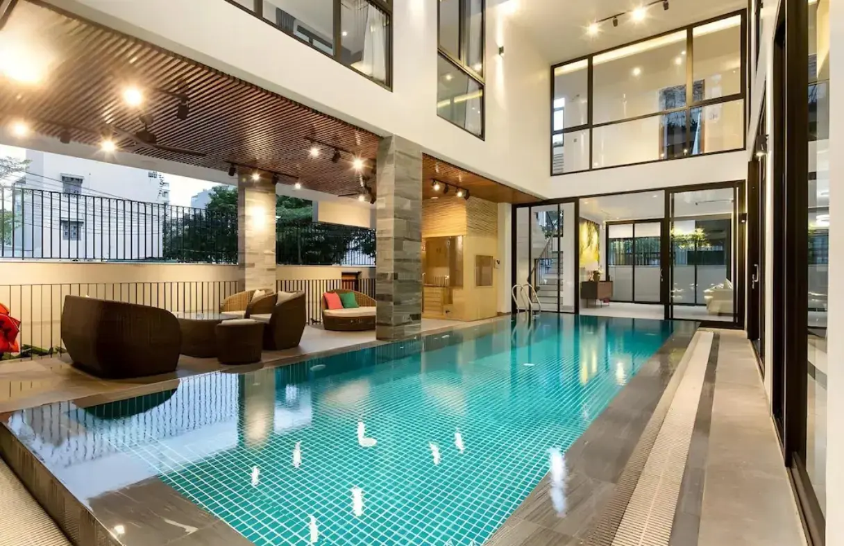 Villa Đà Nẵng có hồ bơi riêng, thích hợp gia đình đông người và nhóm bạn