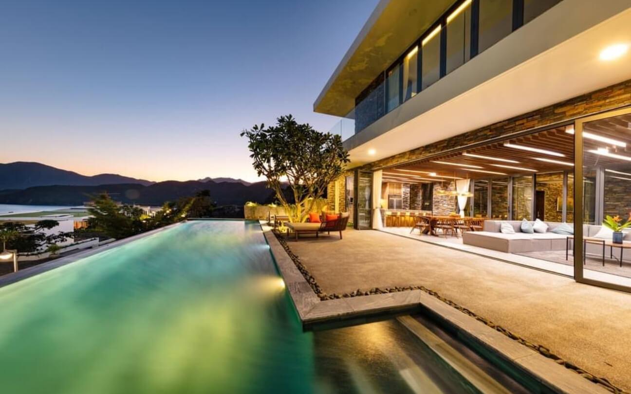 Ocean Front Villa Nha Trang R27 5PN