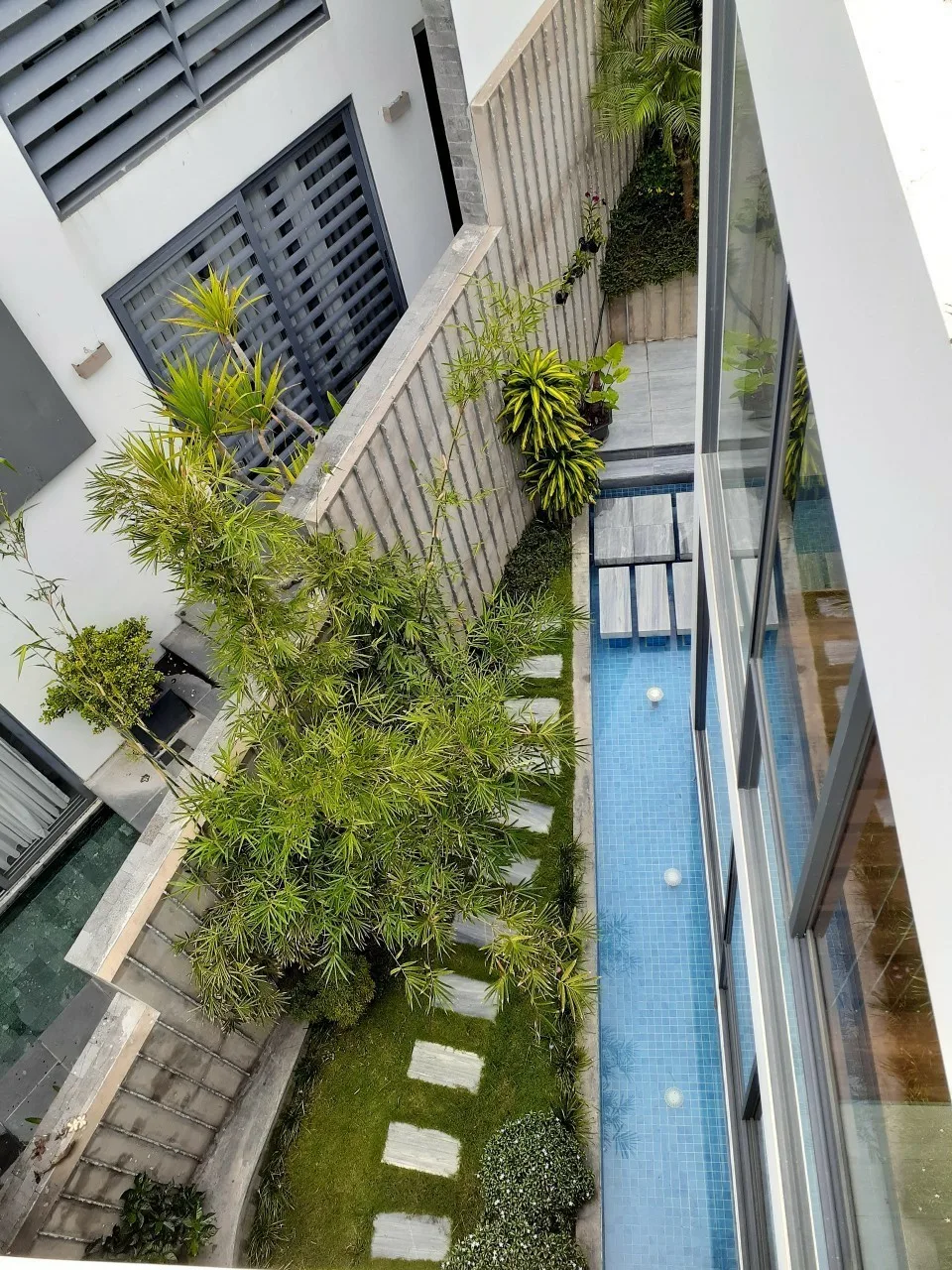 review Ocean Front Villas Nha Trang