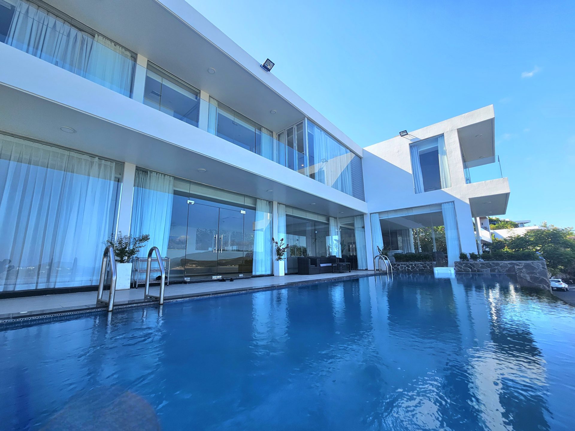 Ocean Front Villas Nha Trang có nên đặt không