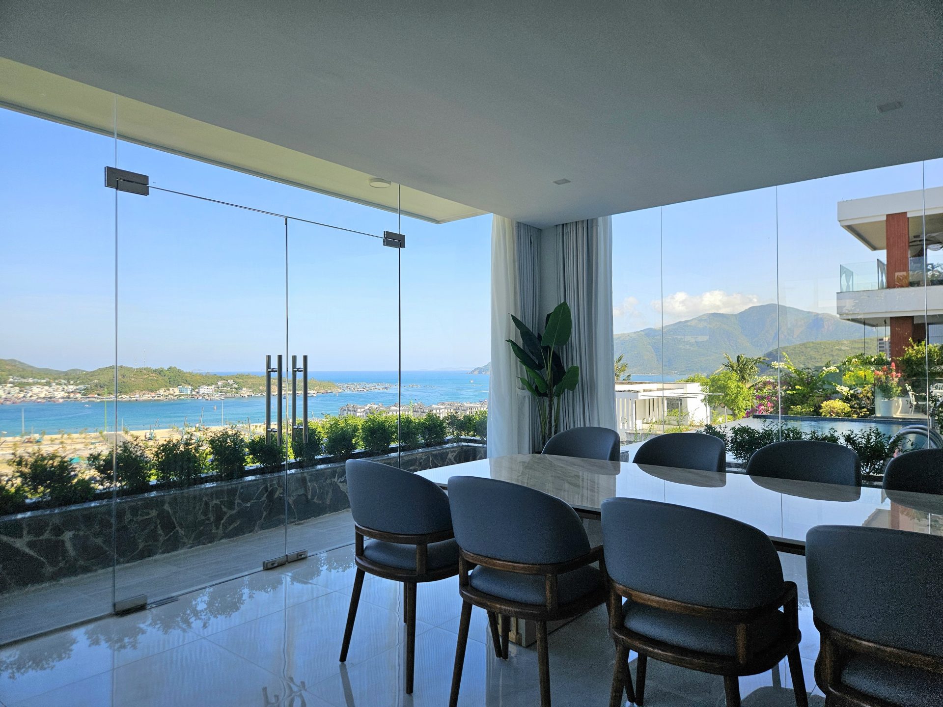 Ocean Front Villas Nha Trang có nên đặt không