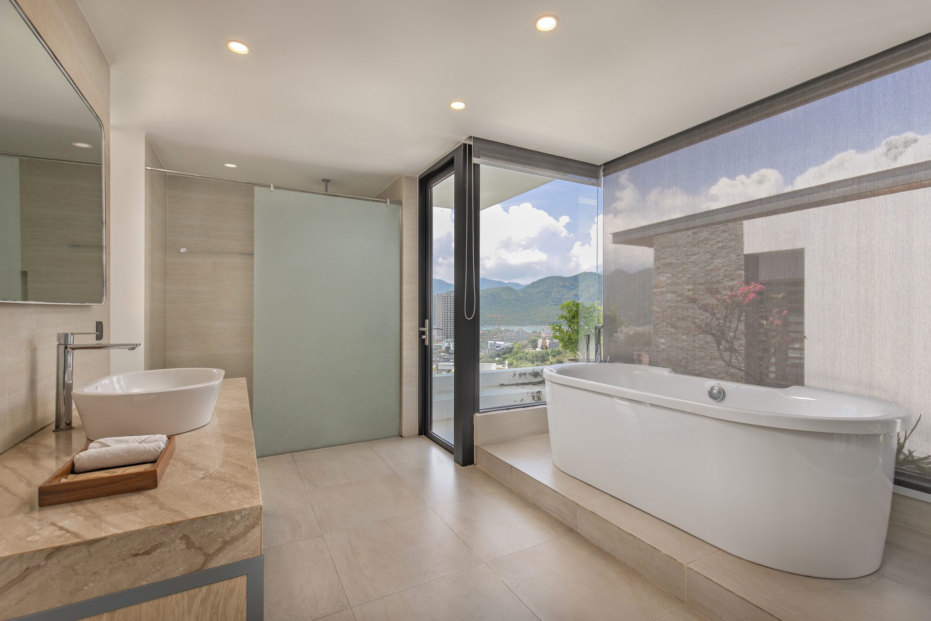 review Oceanfront Nha Trang