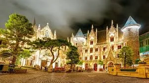 khách sạn Đà Nẵng gần Bà Nà Hills