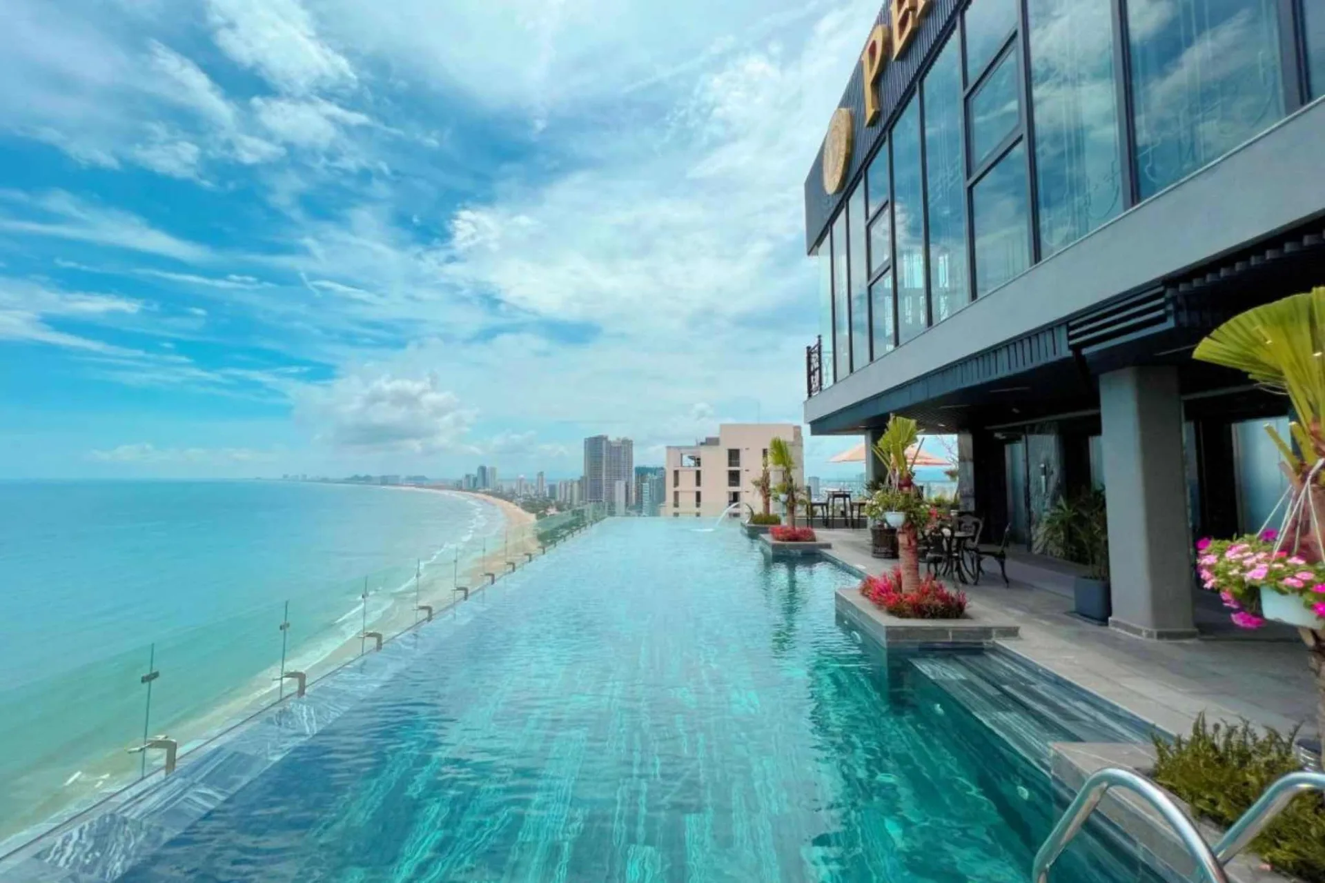 Hotline Peninsula Hotel Danang | Số Điện Thoại, Liên Hệ Và Đặt Phòng Mới Nhất