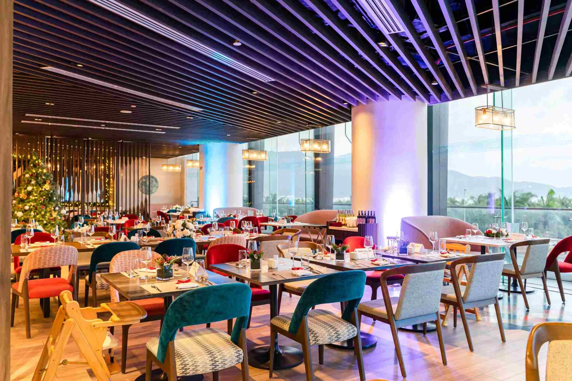 Hotline Radisson Hotel Danang | Số Điện Thoại, Liên Hệ Và Đặt Phòng Mới Nhất