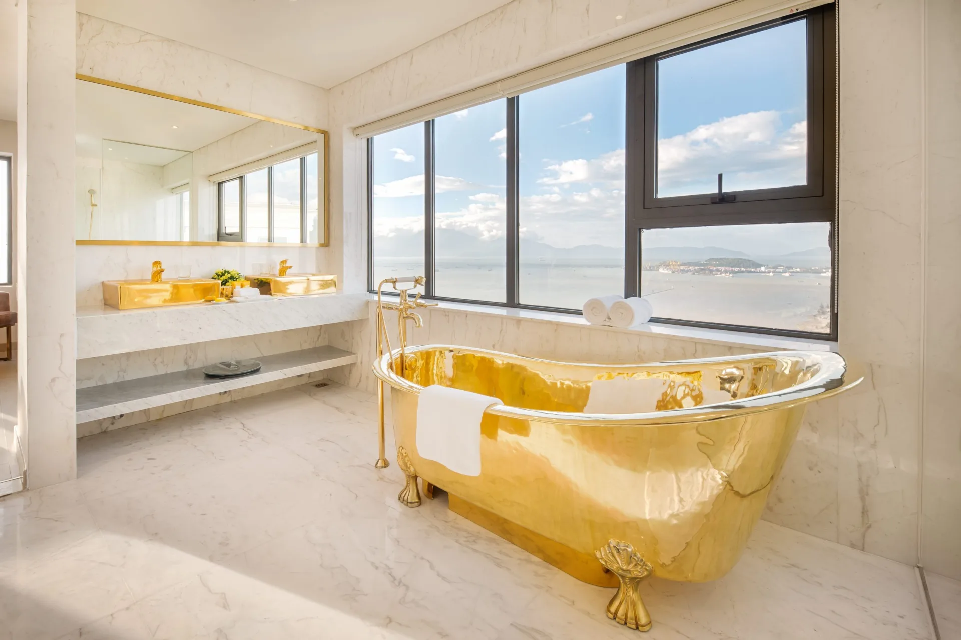 Hotline Golden Bay Đà Nẵng | Số Điện Thoại, Liên Hệ Và Đặt Phòng Mới Nhất