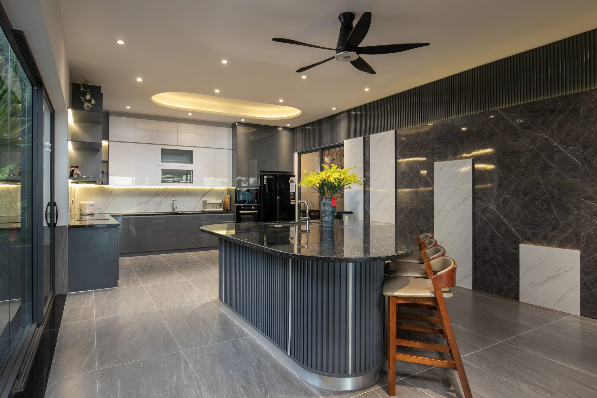 review oceanfront nha trang