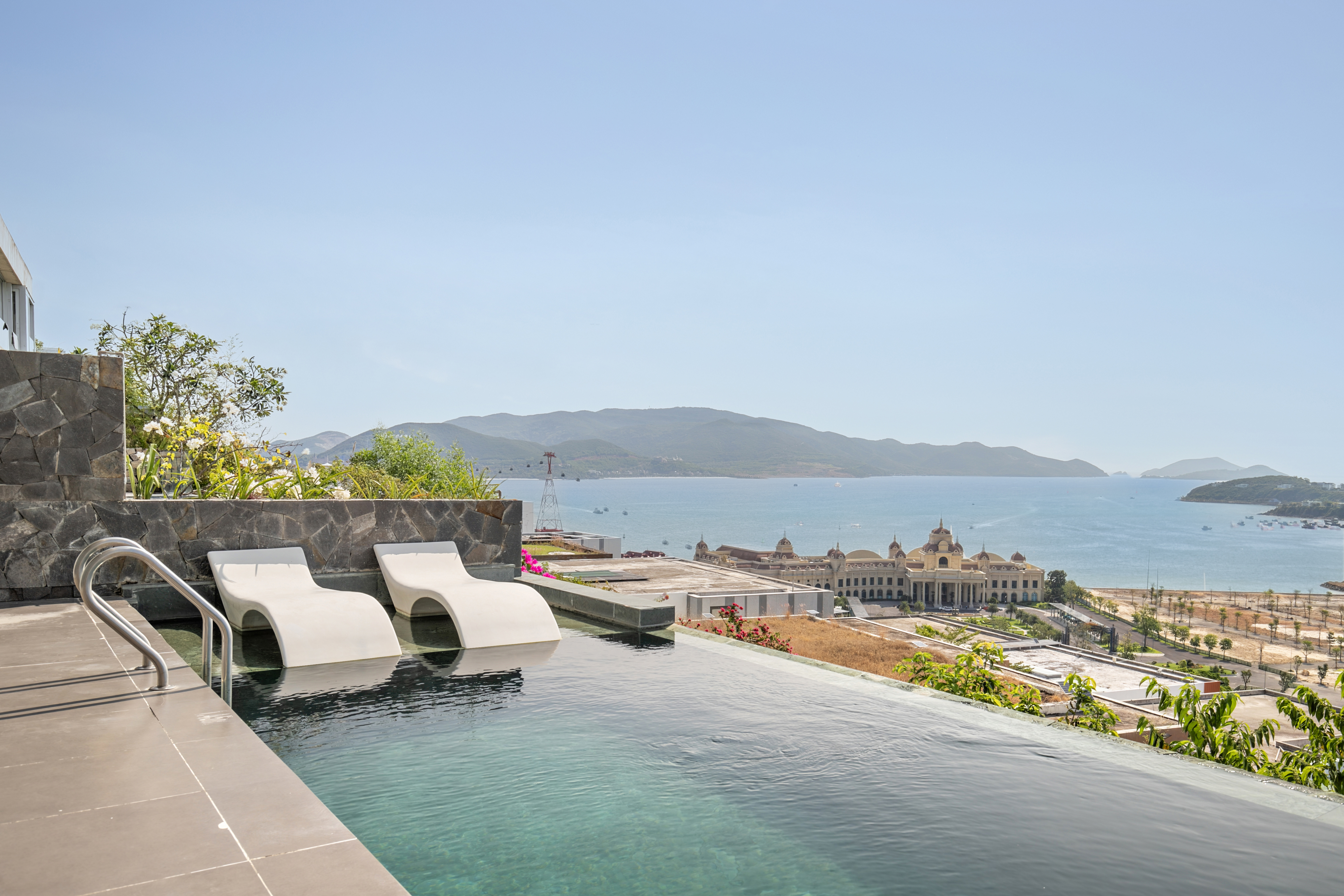 Oceanfront Nha Trang 12 phòng ngủ