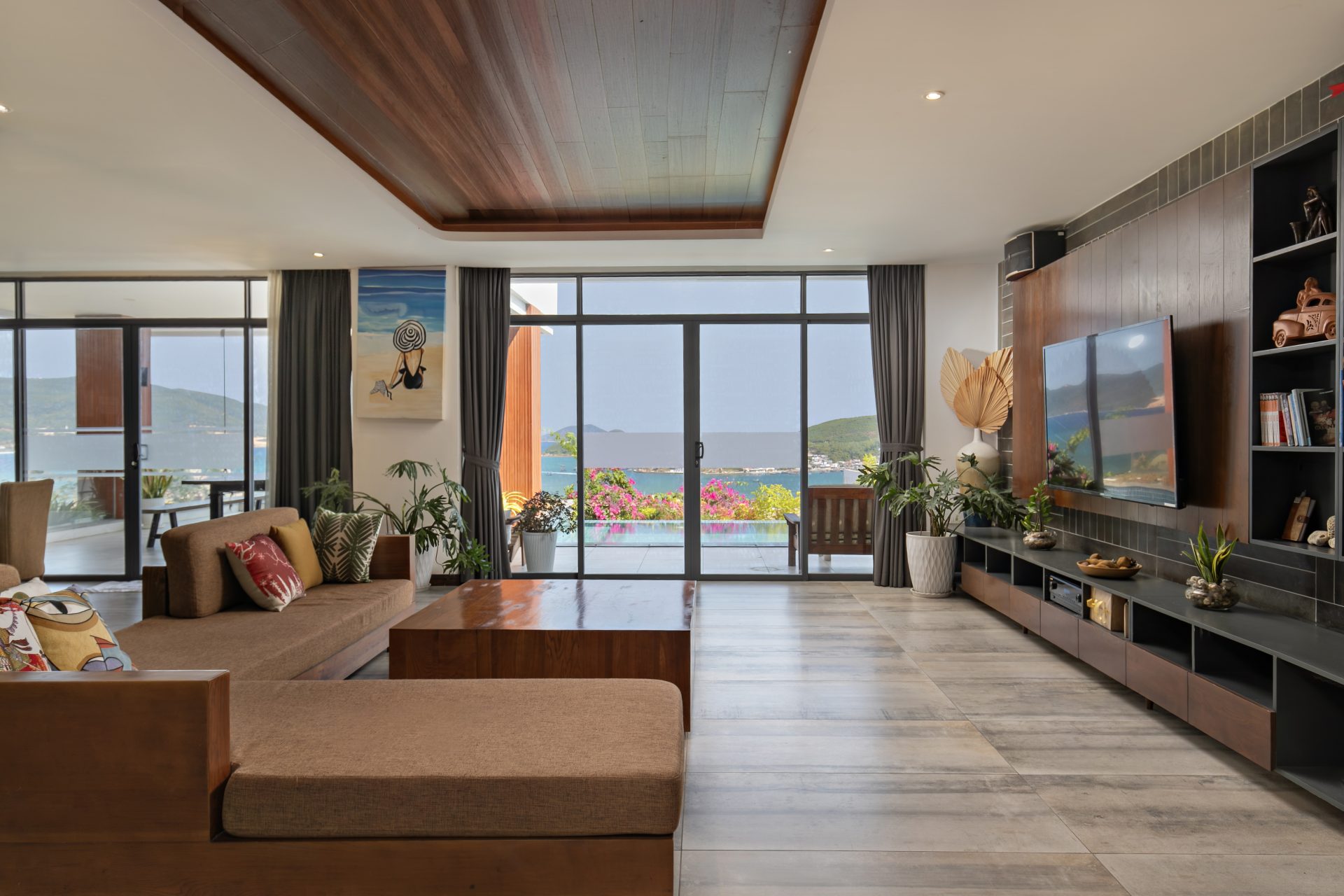 review Oceanfront Nha Trang
