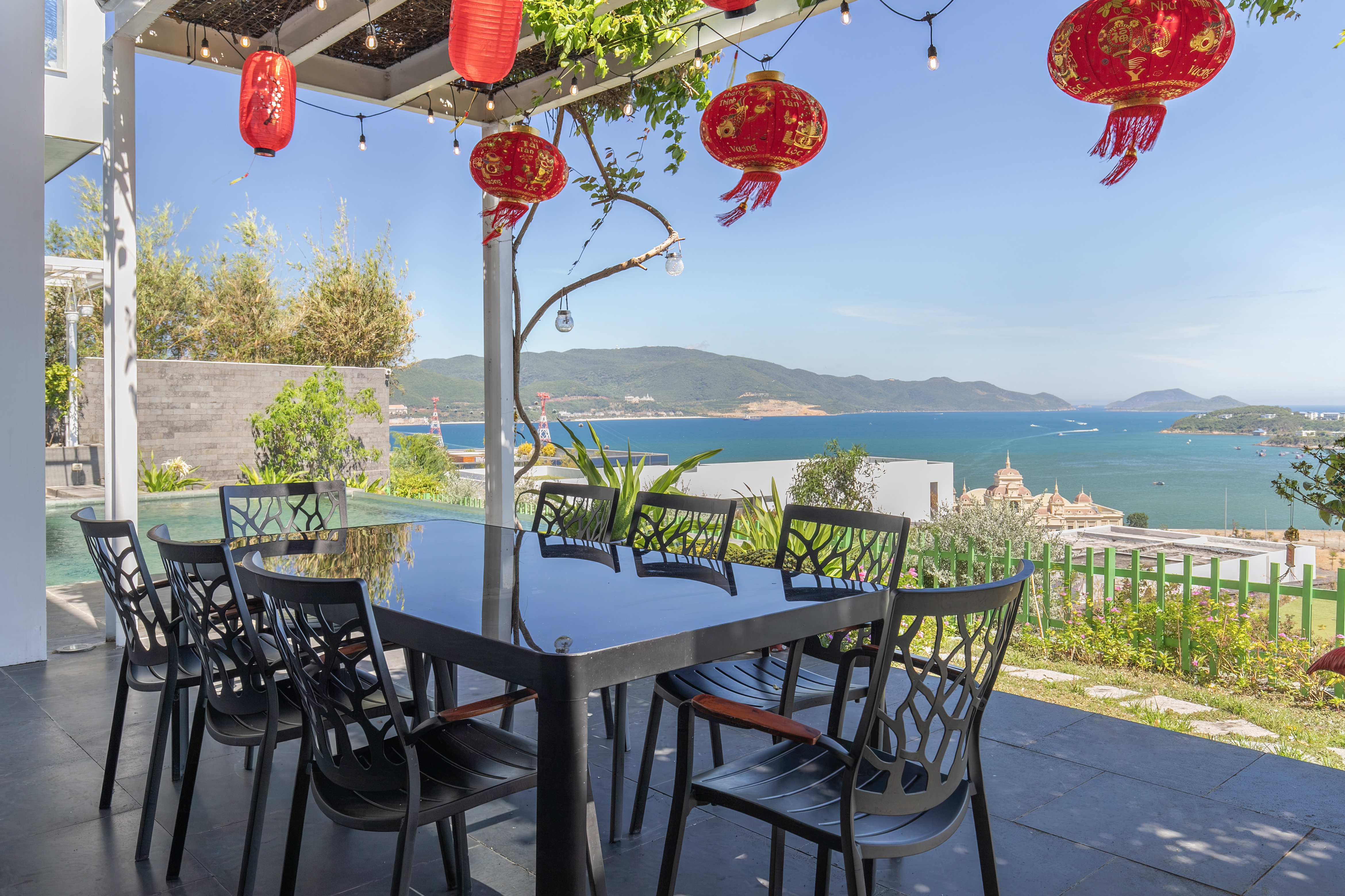 review Ocean Front Villas Nha Trang