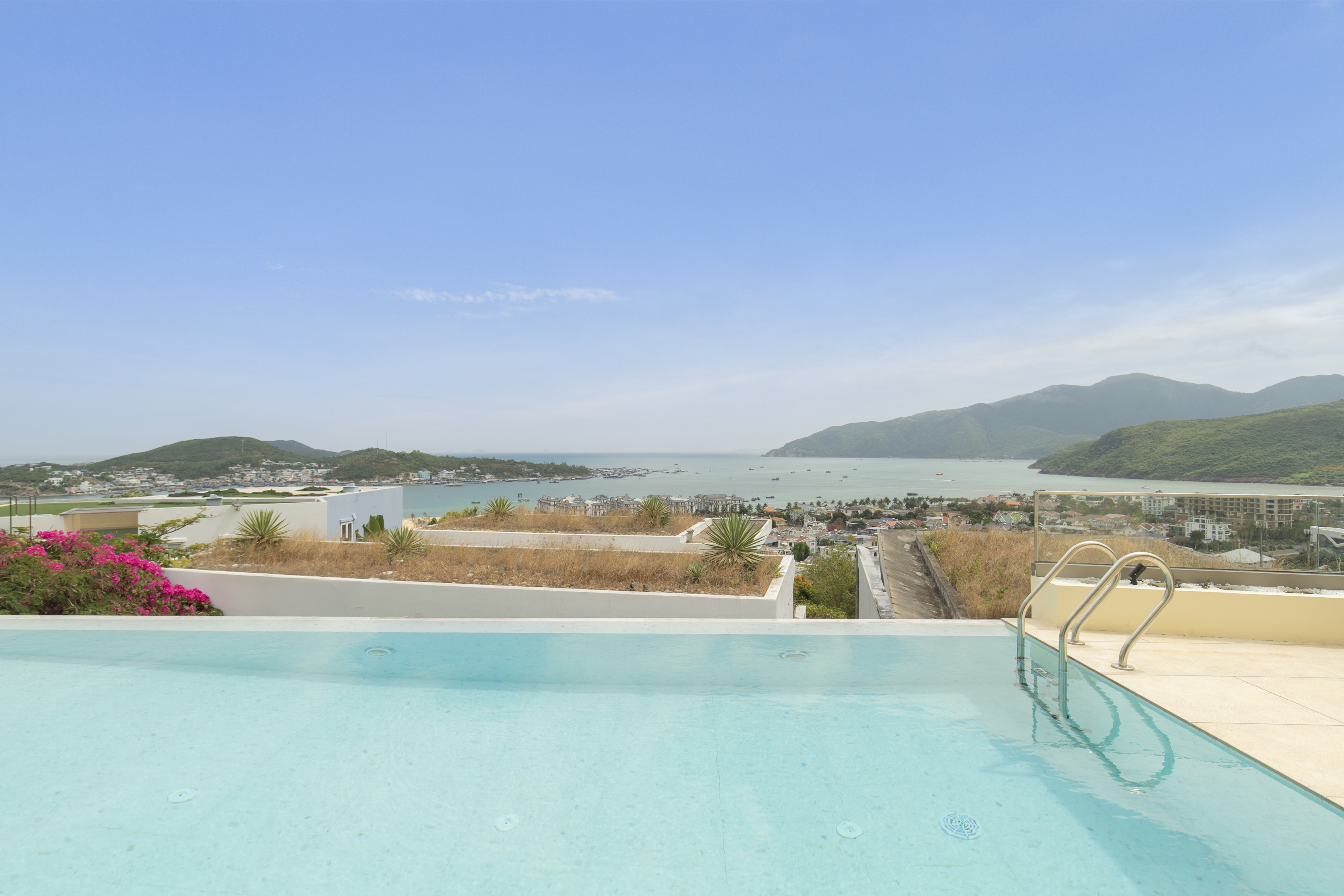 Lịch Phòng Trống Giá Gốc Của Villa Nha Trang Oceanfront Anh Nguyễn Abogo Mới Nhất 2026