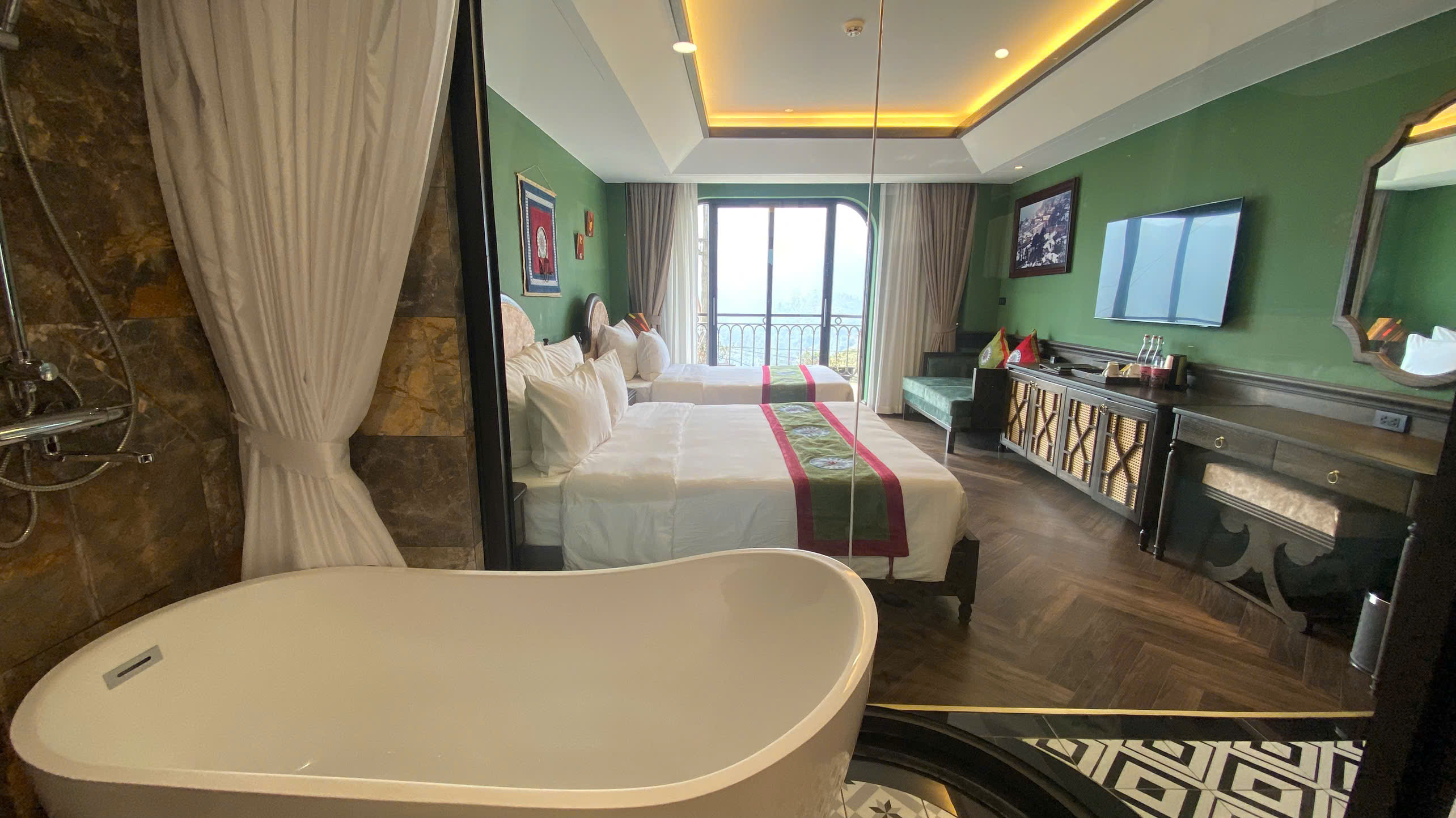 Deluxe Triple Room