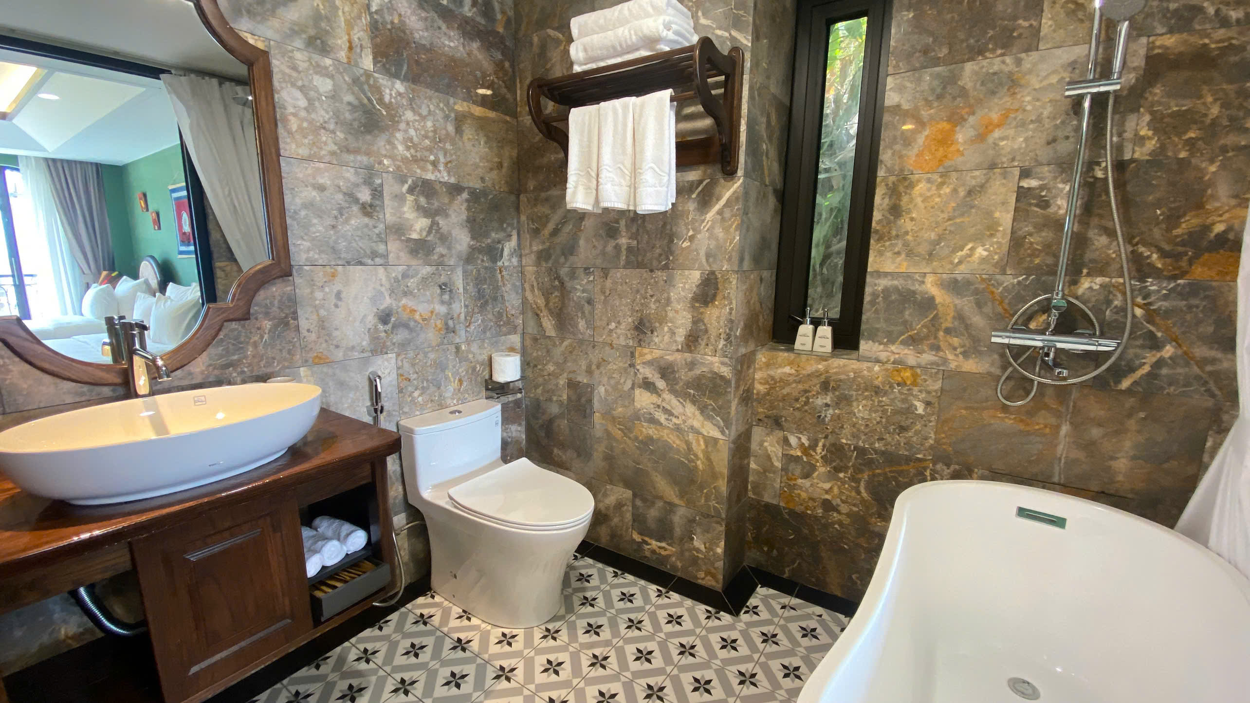 Deluxe Triple Room