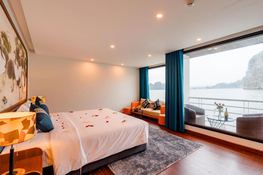 Coral Junior Balcony