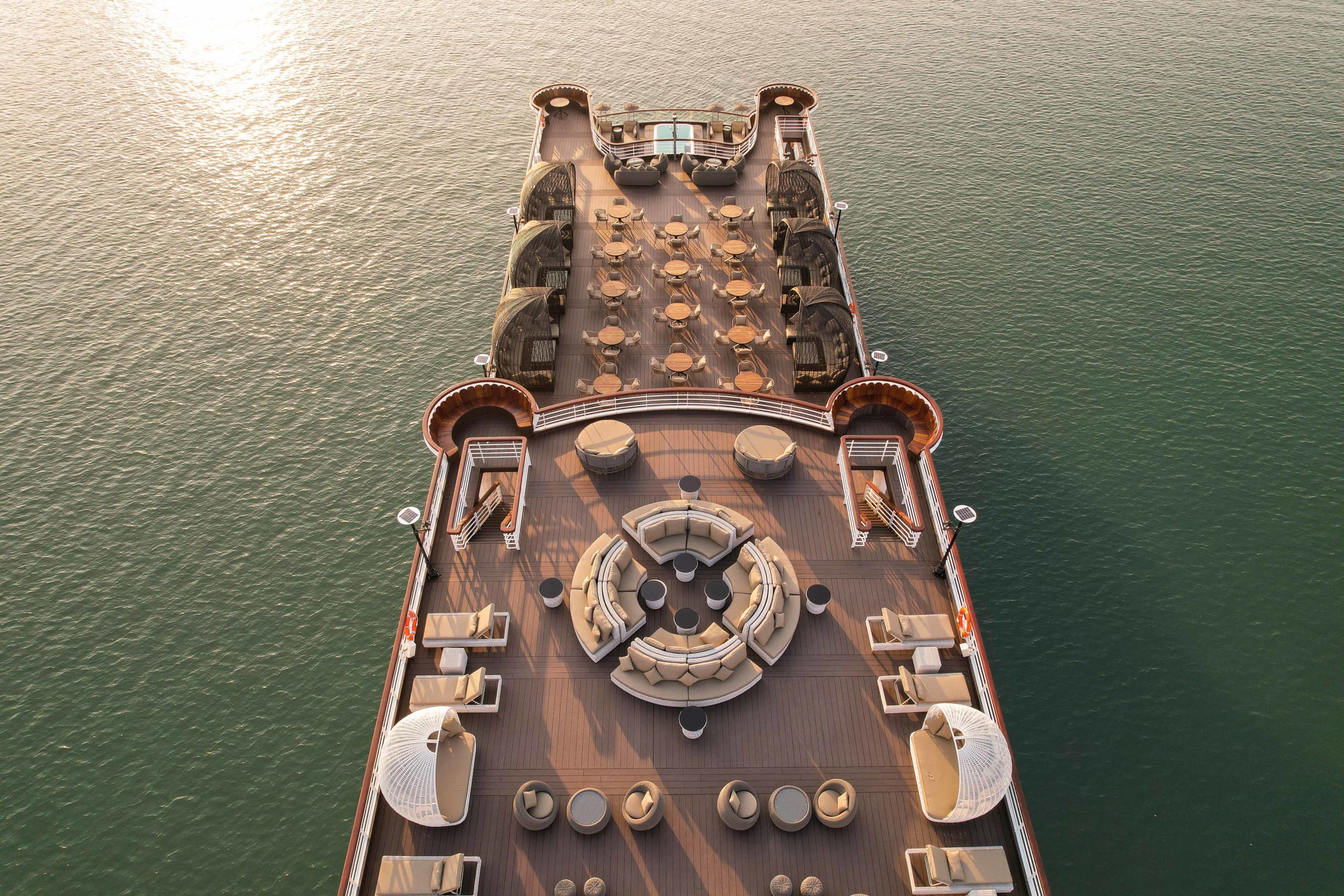 8-HOUR HA LONG BAY EXPLORATION ABOARD A LUXURY SUPER CRUISE