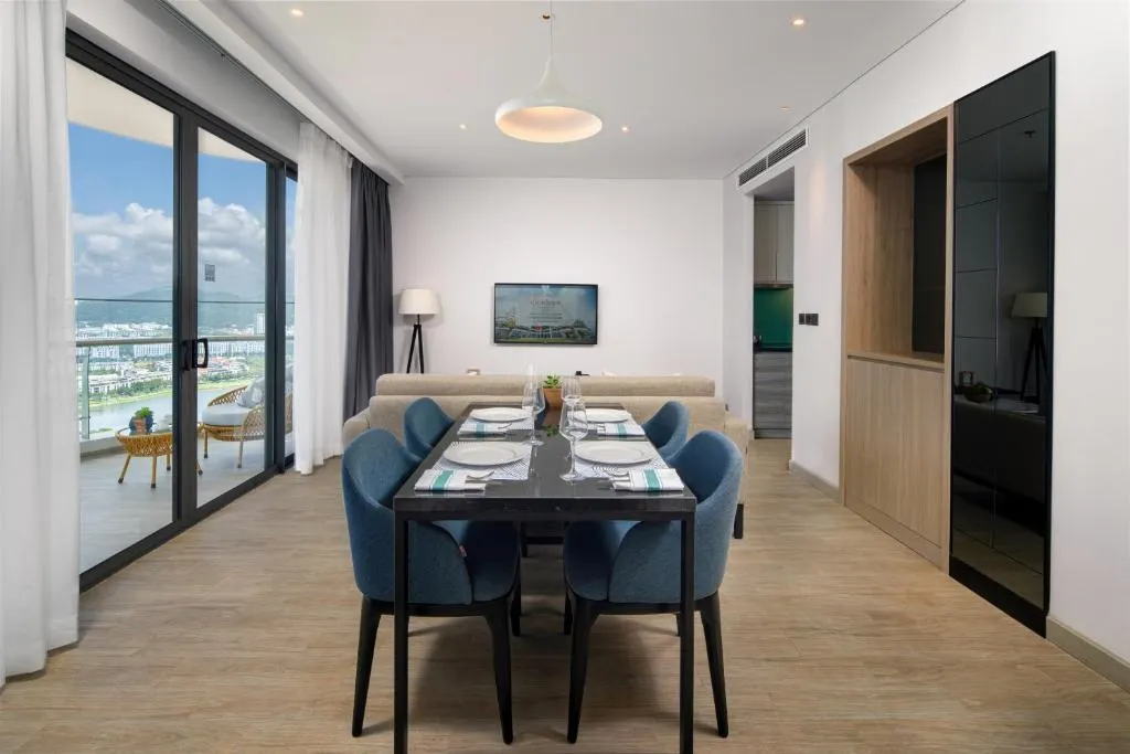 2 BEDROOM EXCUTIVE