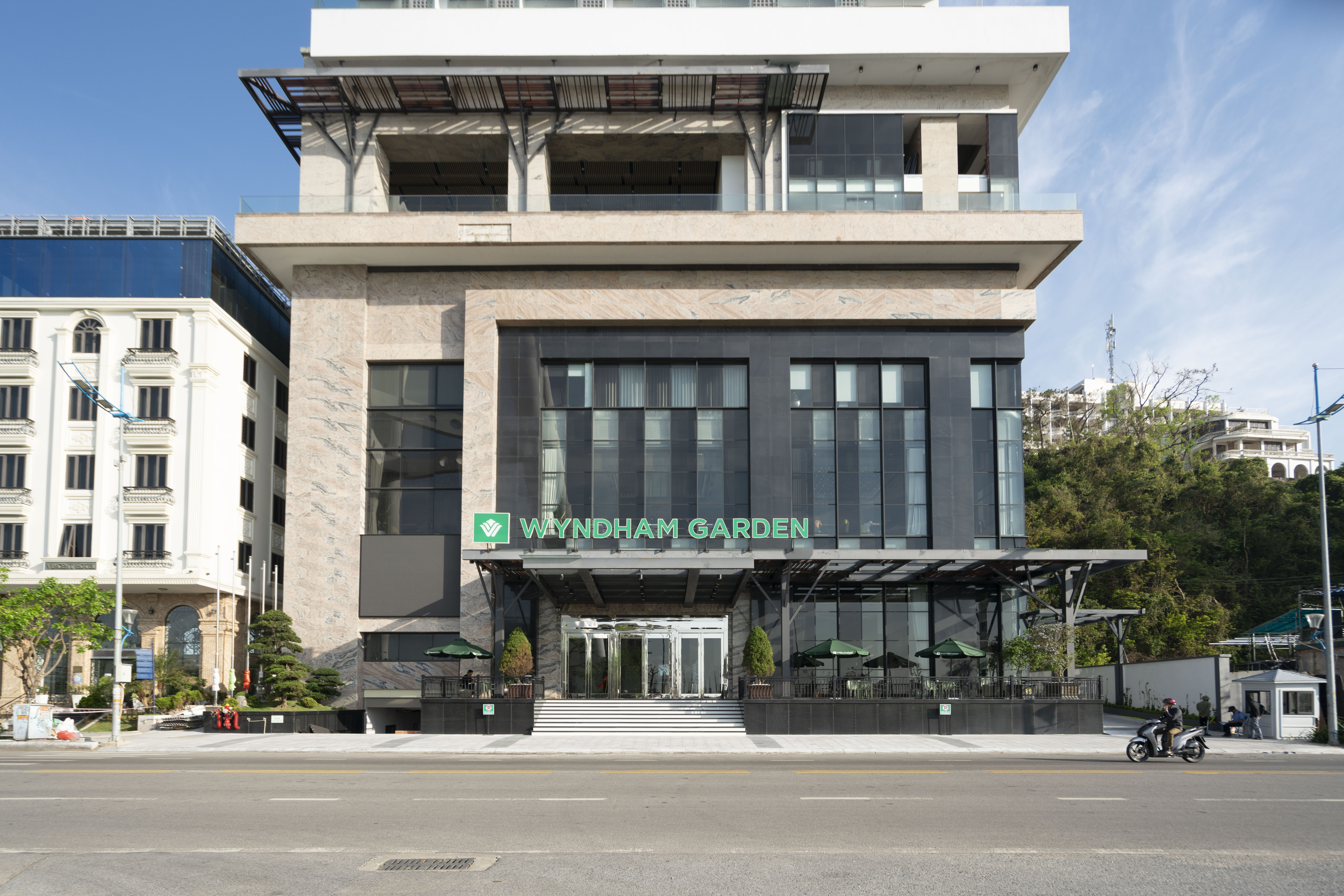 WYNDHAM GARDEN HA LONG HOTEL