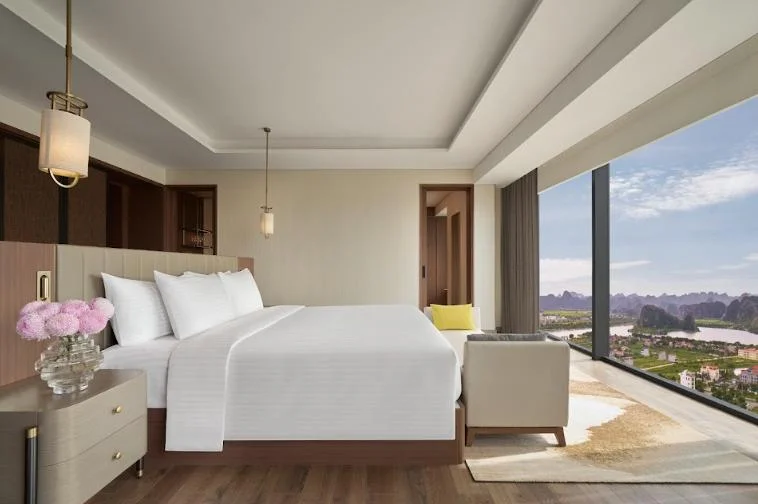 Deluxe Suit/ King bed