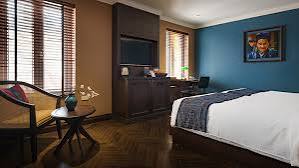 DELUXE WINDOW