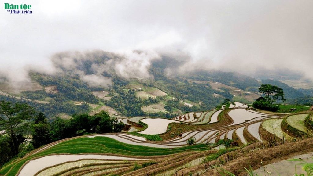 HA GIANG – LUNG CU FLAG TOWER – NHO QUE RIVER – KHUOI MI 3D4N – BY CAR
