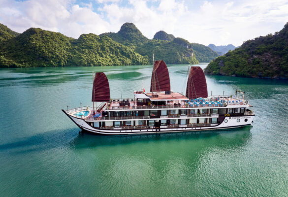 Du thuyền Amanda Luxury Lan Hạ