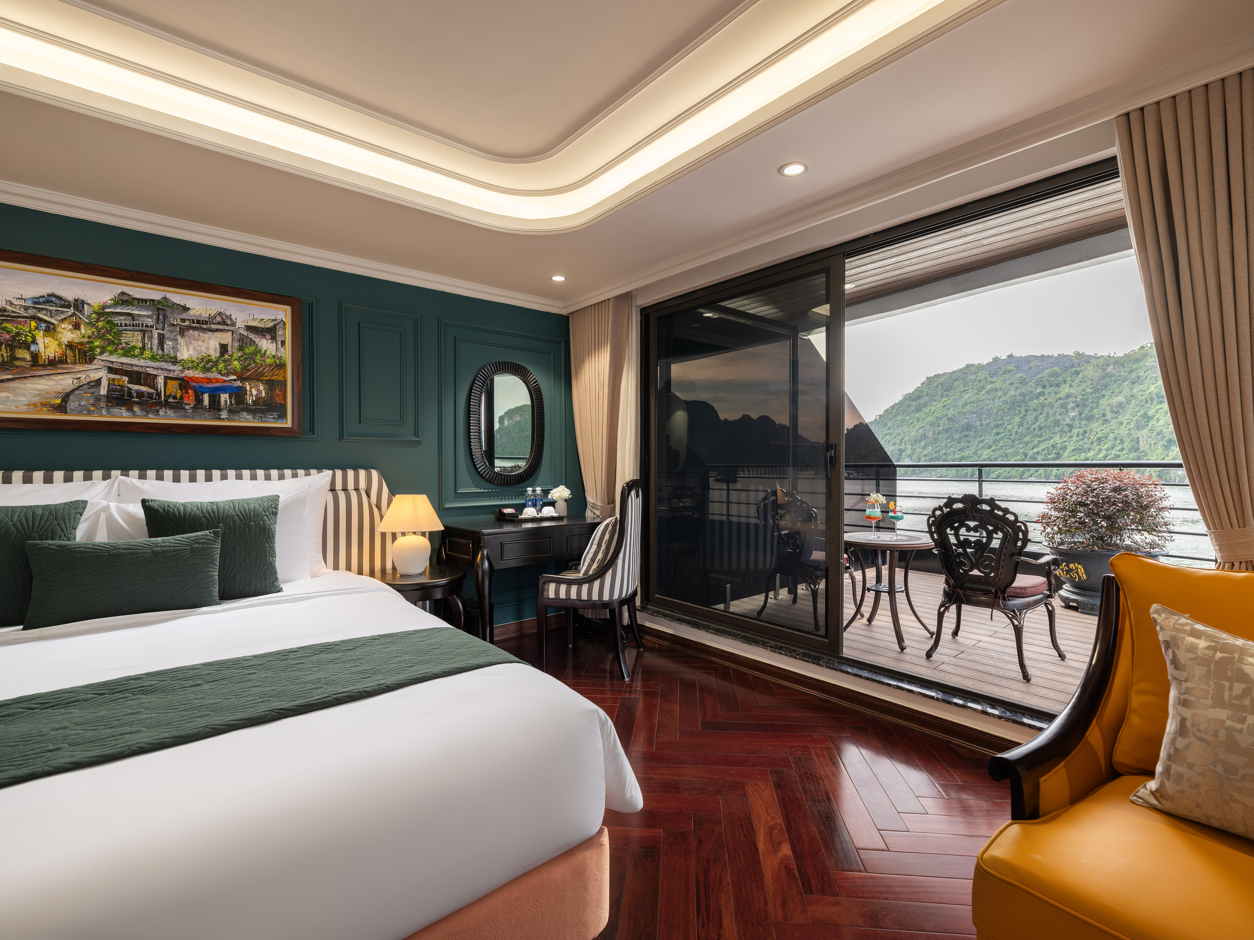 Diana Ha Long Suite