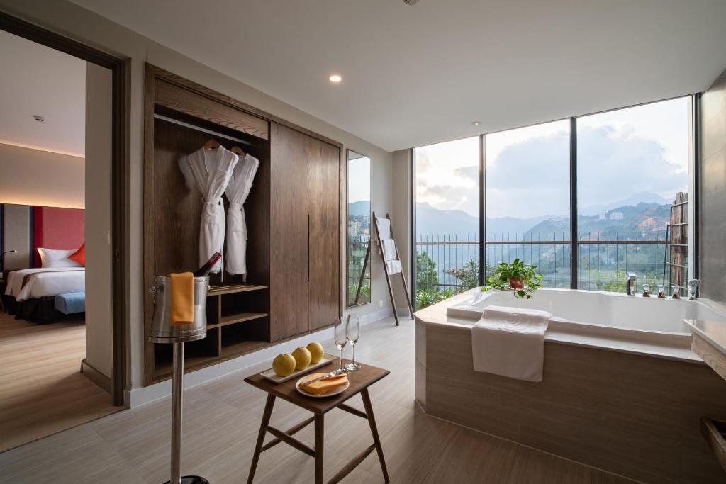 H’Mong Suite