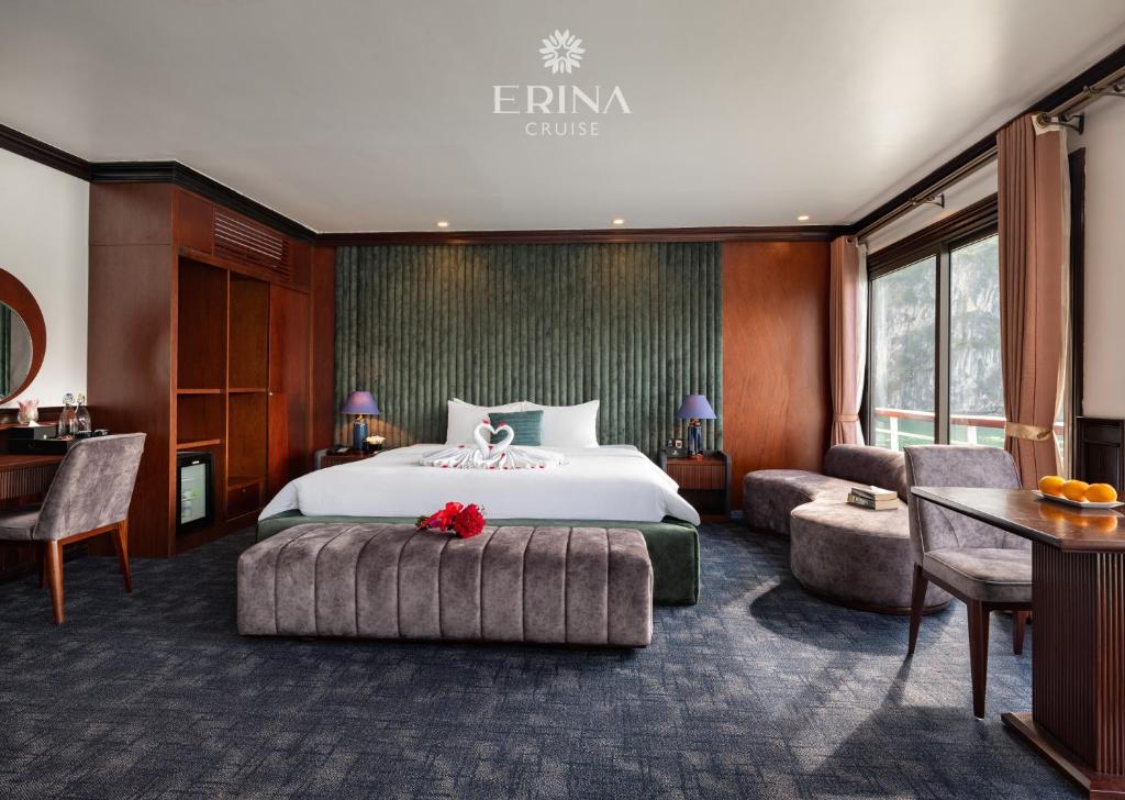 Phòng Queen Room with Sea View