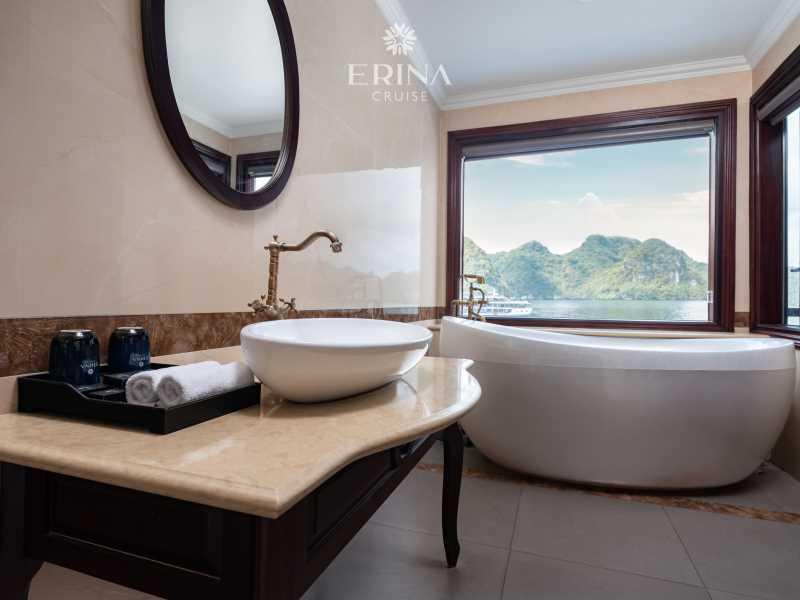 honeymoon suite 1 cabin tầng 3