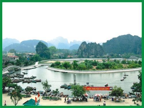 VietBamboo - Vietnam Travel - Add: 3 Hang Buom str., Hoan Kiem dist., Hanoi  Tel: (84-4) 3935 1805/3935 1806 * Fax (84-4) 3935 1807