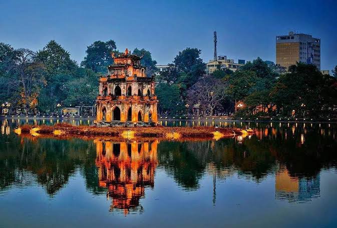 21-Day Vietnam Highlights: Heritage, Culture & Island Escapes