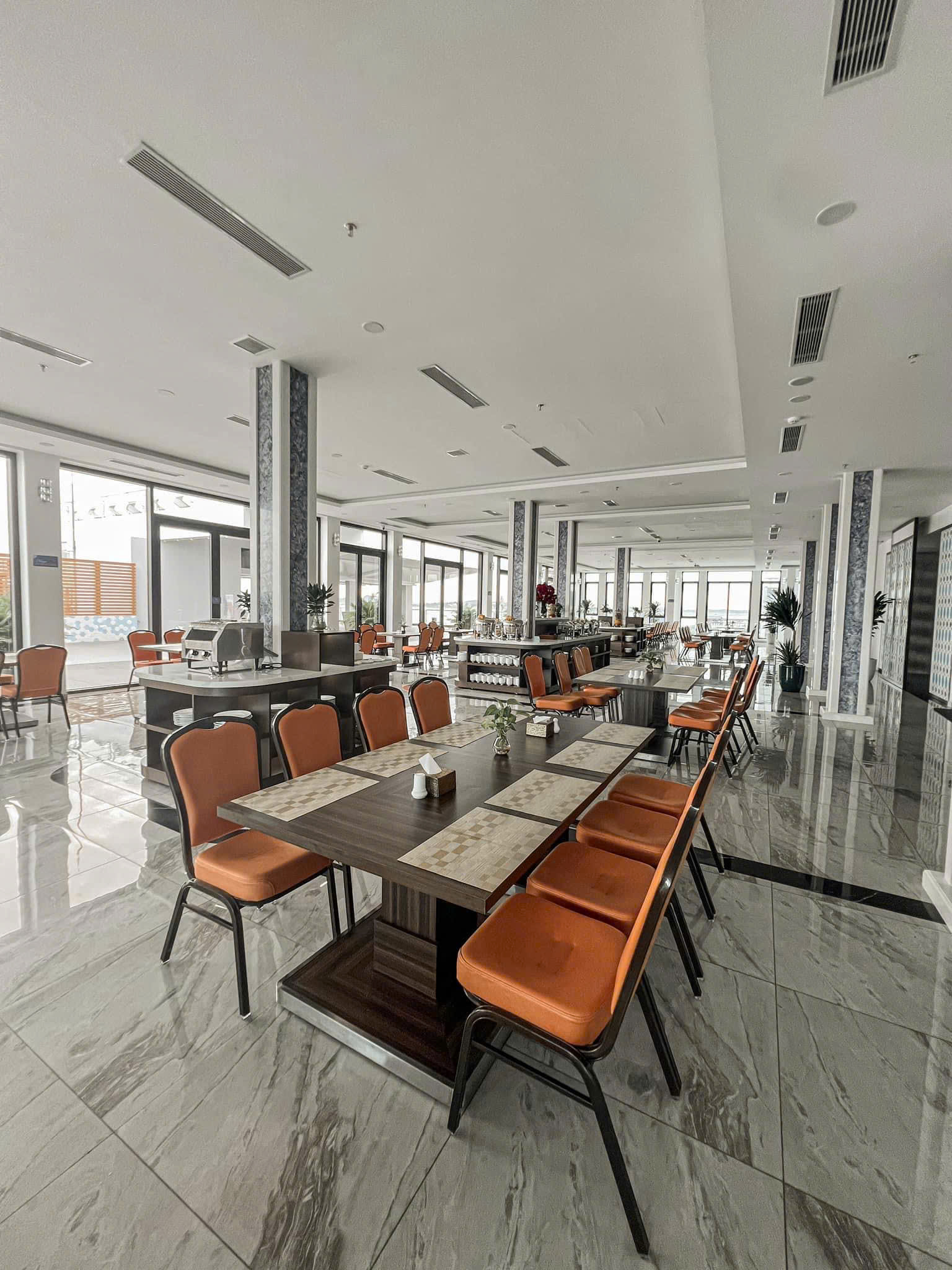 Khach-san-ha-long (1)