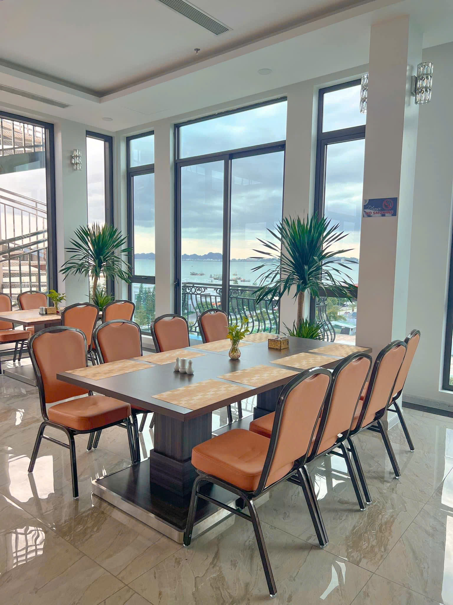 Khach-san-ha-long (3)