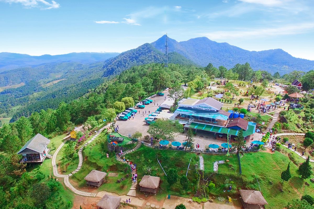 kham-pha-dinh-langbiang-noc-nha-cua-da-lat-4-1634525380