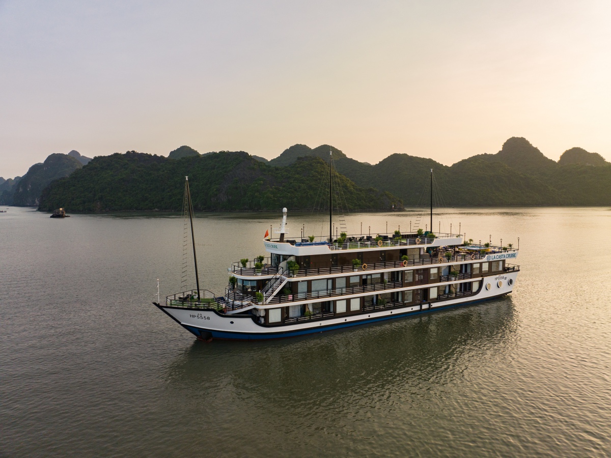 Du Thuyền La Casta Regal Cruise