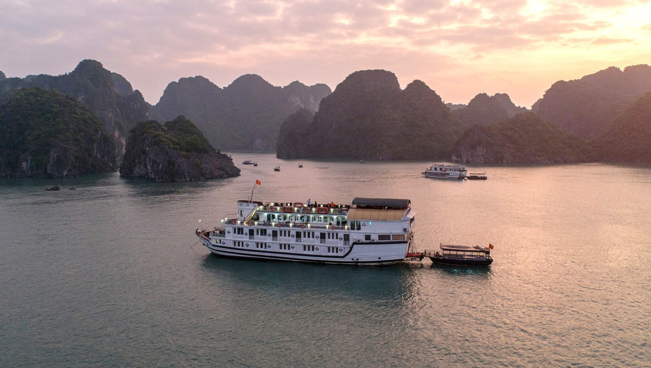 Du Thuyền La Regina Classic