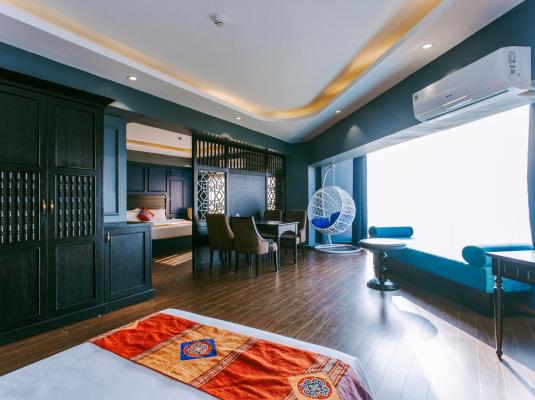 FAMILY SUITE