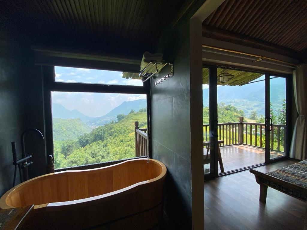 Deluxe Valley View (Extra bed not available)