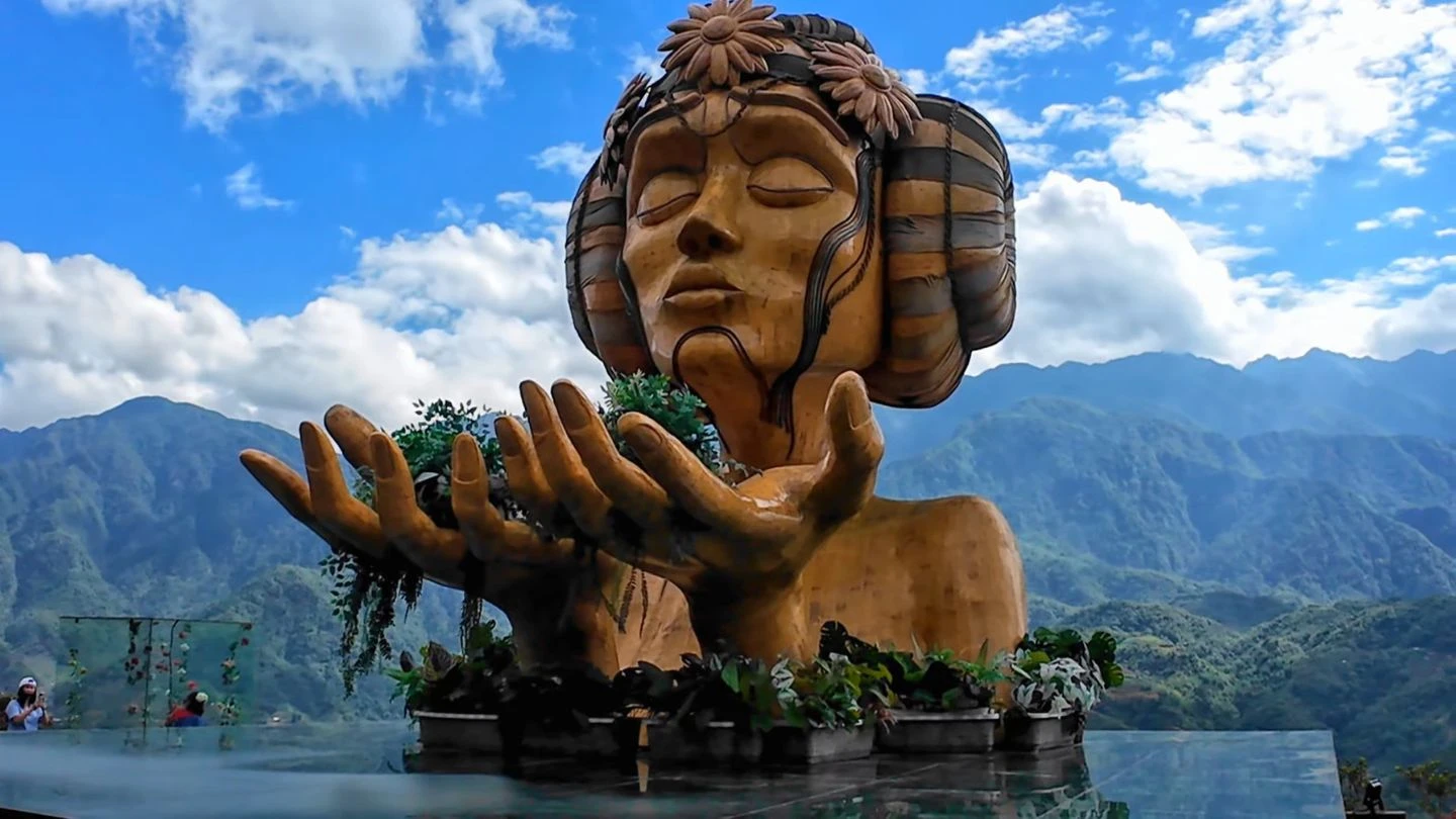 Moana-Girl-Statue-1