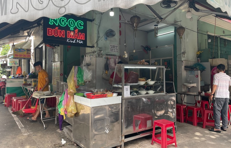 Ngoc-bun-mam
