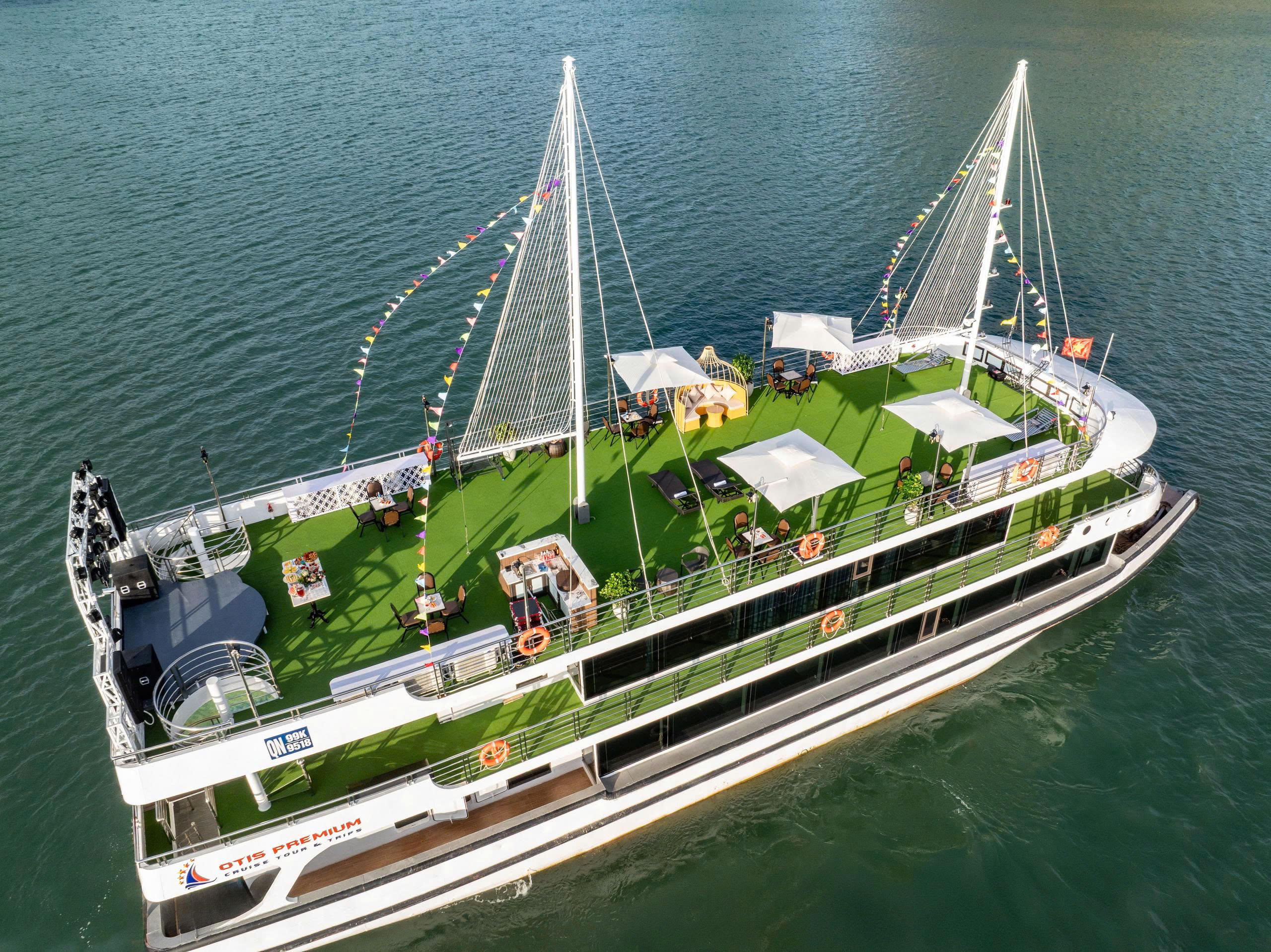 Otis Premium Day Cruise